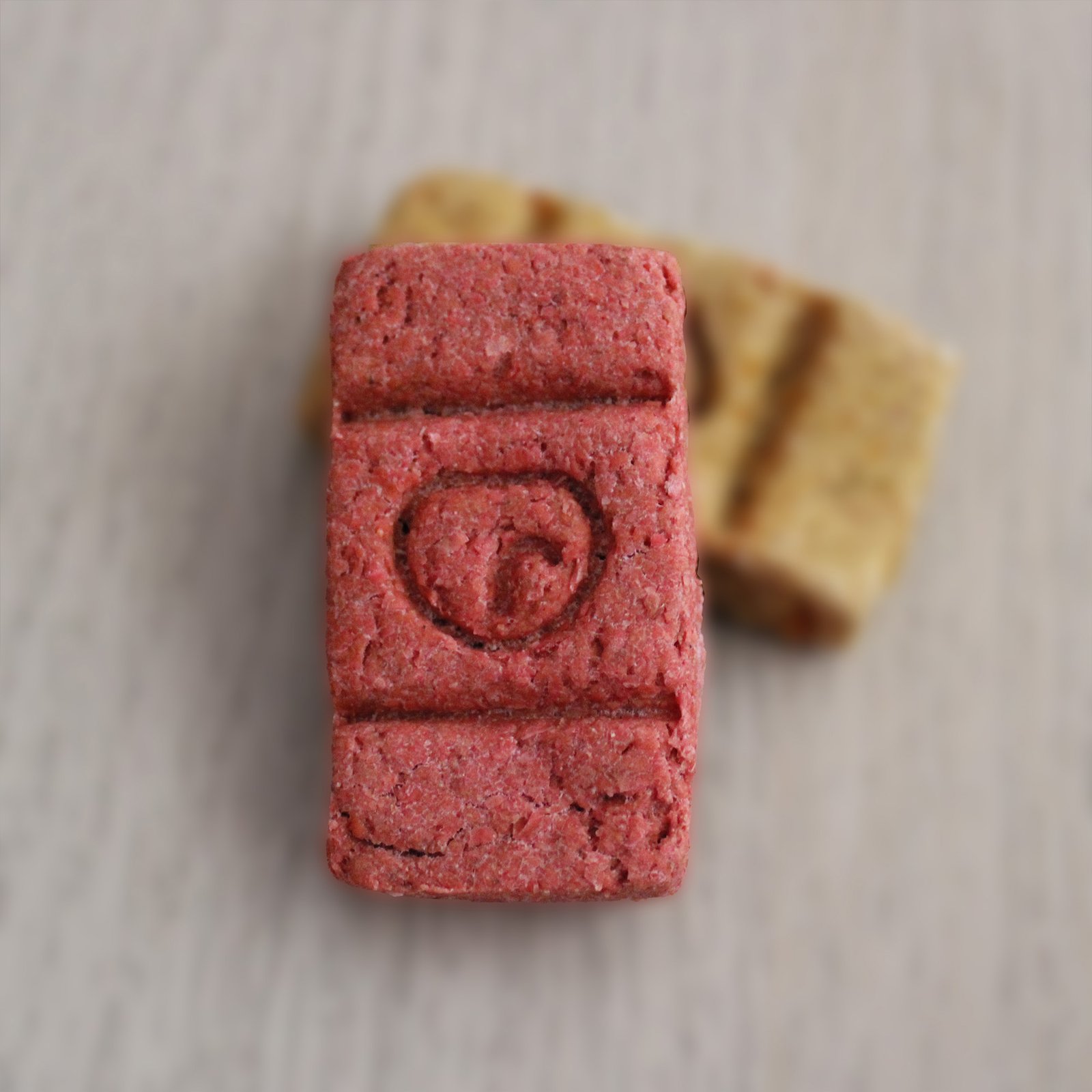 Turrón Navideño Rosado - Pollo & Remolacha